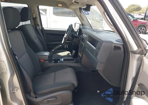 2009 Jeep Commander Sport из США, поврежденный, VIN 1J8HH48K19C546139